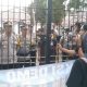 Puluhan jurnalis Forum Wartawan Solidaritas Sukabumi menggelar aksi menuntut keterbukaan informasi di Kejaksaan Negeri Kabupaten Sukabumi.