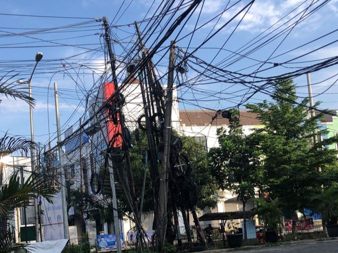 Kabel Semrawut