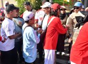 Ribuan Warga Kotakaler Berpesta Kostum, Bupati Dony: Doakan Pemerintah Terus Baik