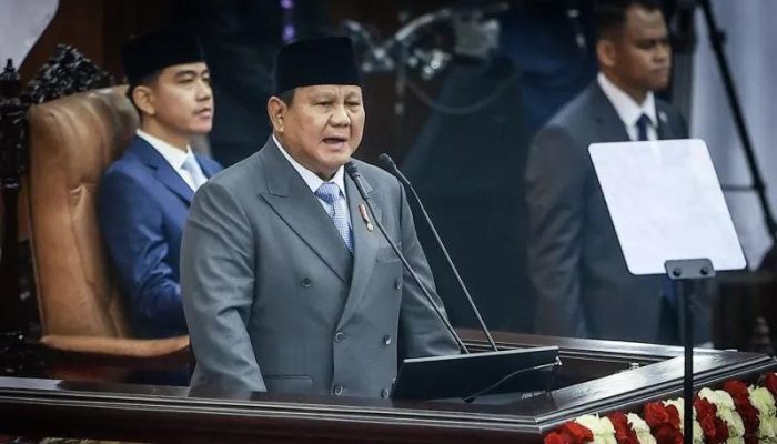 Prabowo Tegaskan Program MBG Tetap Berlanjut, Fokus pada Perbaikan dan Efisiensi
