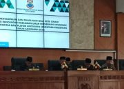 Pemkot Cimahi mengusulkan perubahan APBD 2026 dengan memangkas belanja daerah Rp104 miliar dan menaikkan pendapatan Rp27 miliar.