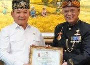 Abah Anton: Pernah Duduki 27 Jabatan Polisi, Kini Penjaga Budaya Sunda