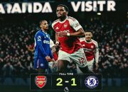 Martin Ødegaard merayakan gol kemenangan Arsenal saat menghadapi Chelsea di Emirates Stadium.