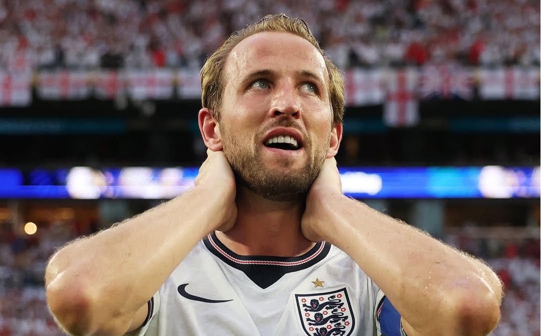 Ekspresi kapten Inggris Harry Kane usai eksekusi penaltinya membentur mistar, mengawali kebangkitan Spanyol pada laga pembuka UEFA Nations League di Stadion Wembley.