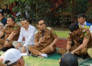 Bupati Bandung Dadang Supriatna menyampaikan rencana perubahan status 7.550 PPPK paruh waktu menjadi penuh waktu mulai Januari 2027.