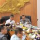Bupati Bandung Kang Dadang Supriatna saat menerima kunjungan Komisi II DPR RI di Ruang Rapat Bupati Bandung.