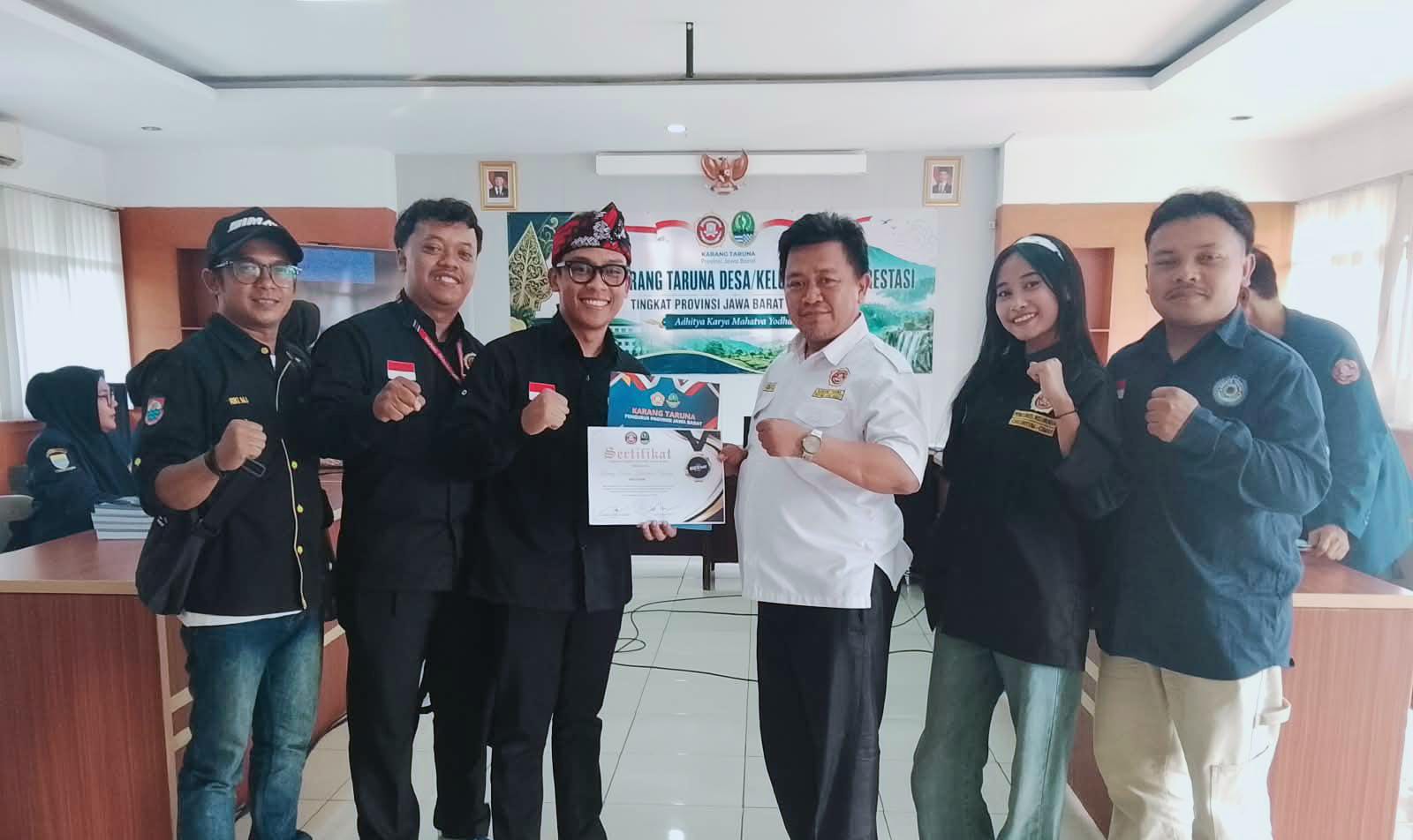 Karang Taruna Kelurahan Cibeureum meraih Juara III Karang Taruna Berprestasi Tingkat Jawa Barat 2026.