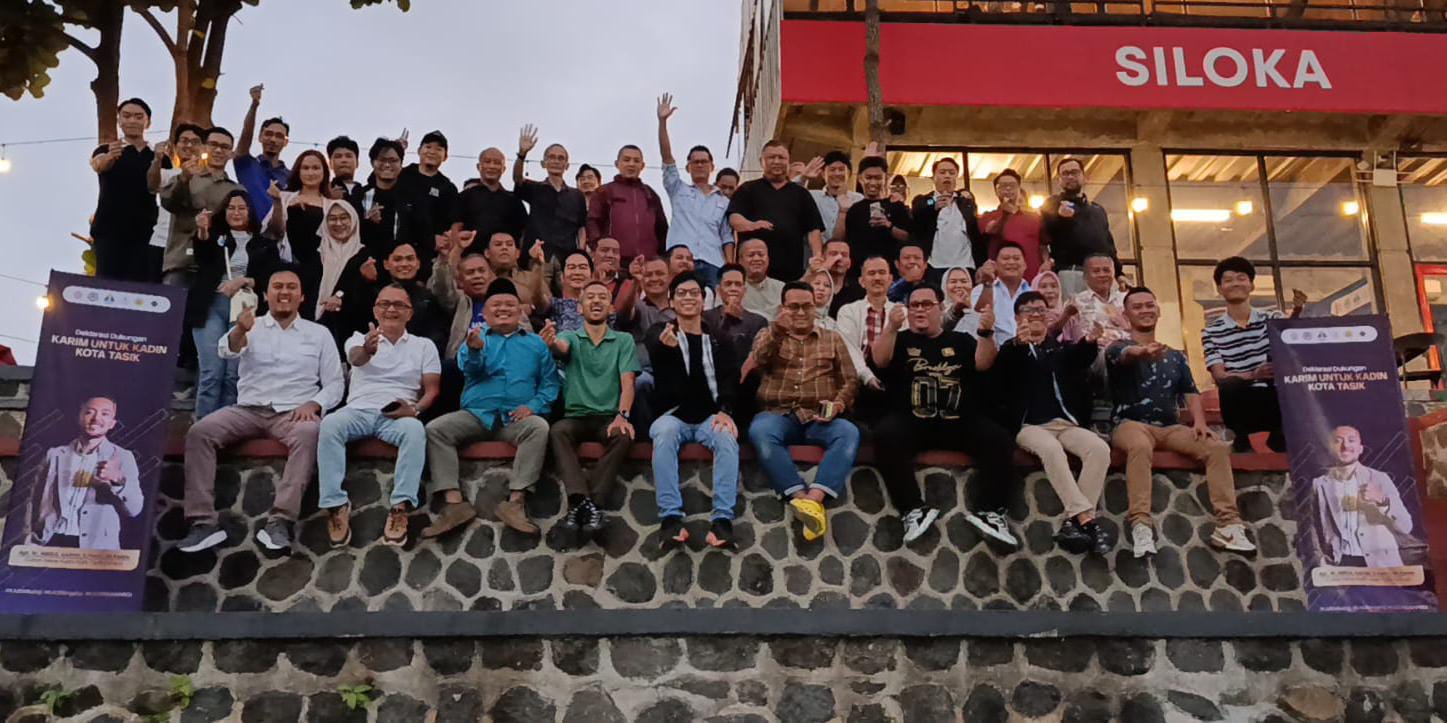 Deklarasi dukungan enam asosiasi dunia usaha kepada Karim sebagai calon Ketua Kadin Kota Tasikmalaya.