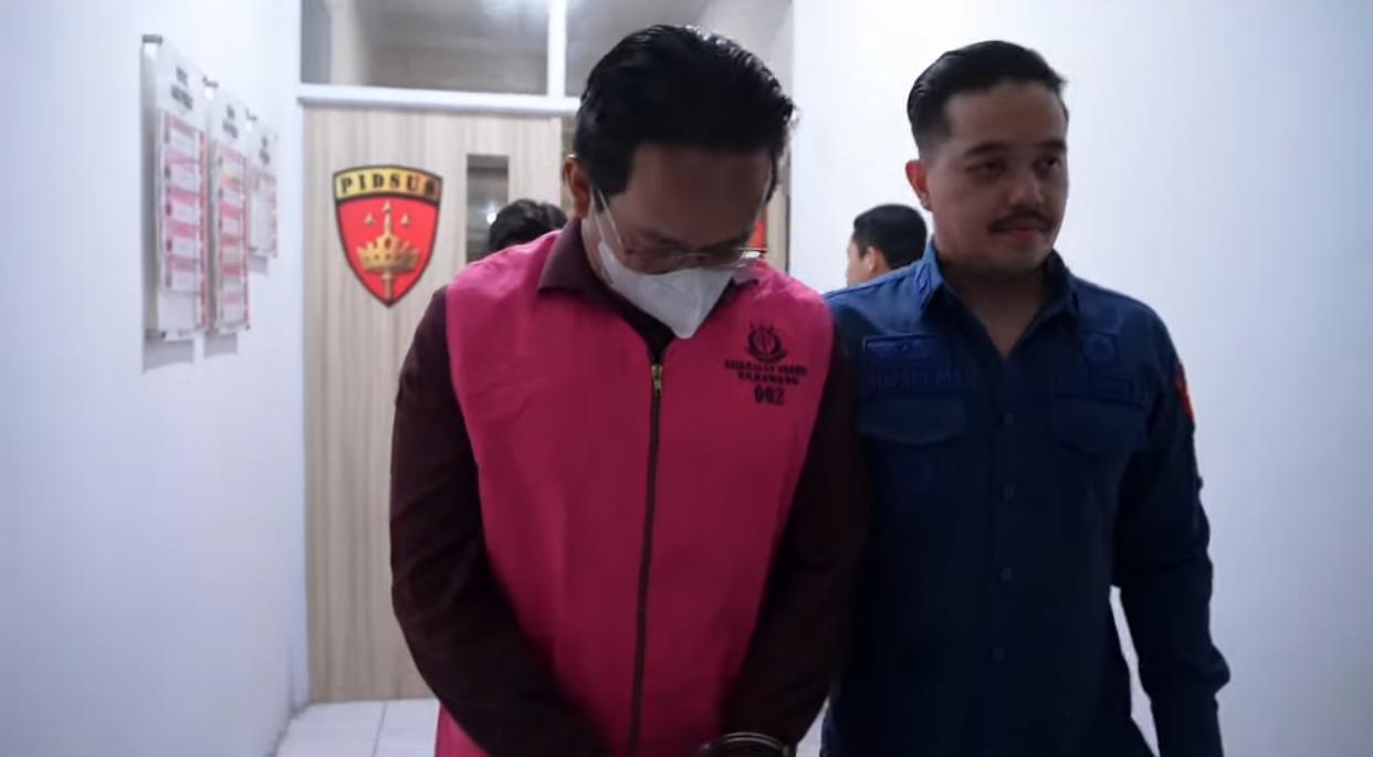Kejari Karawang menetapkan empat petinggi PT Bumi Arta Sedayu (BAS) sebagai tersangka dalam perkara dugaan tindak pidana korupsi penyaluran Kredit Pemilikan Rumah (KPR)