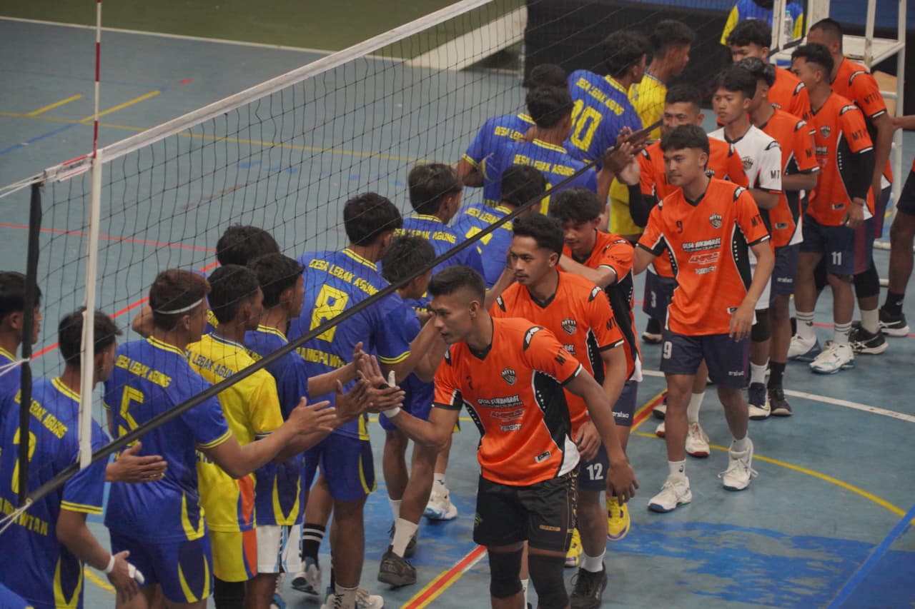 Penutupan Turnamen Bola Voli Indoor Liga Desa Piala Bupati Garut 2026 di GOR Cikuray RAA Adiwidjaya, Selasa (8/9/2026).