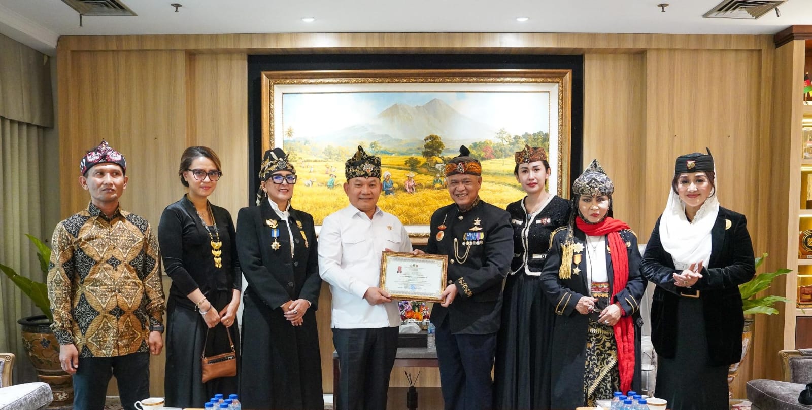 Tim MASDA Jabar saat bersilaturahmi ke Kantor Staf Presiden RI di Gedung Binagraha, Kamis (24/9/2026). (Foto: Dok. MASDA Jabar)