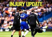 Moises Caicedo mengalami masalah fisik saat membela Chelsea melawan Brighton.