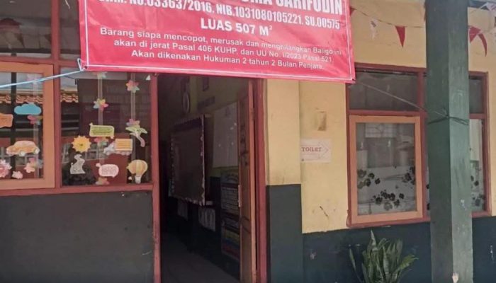Spanduk Klaim Tanah Muncul Lagi, Proses Belajar Siswa SD Terganggu