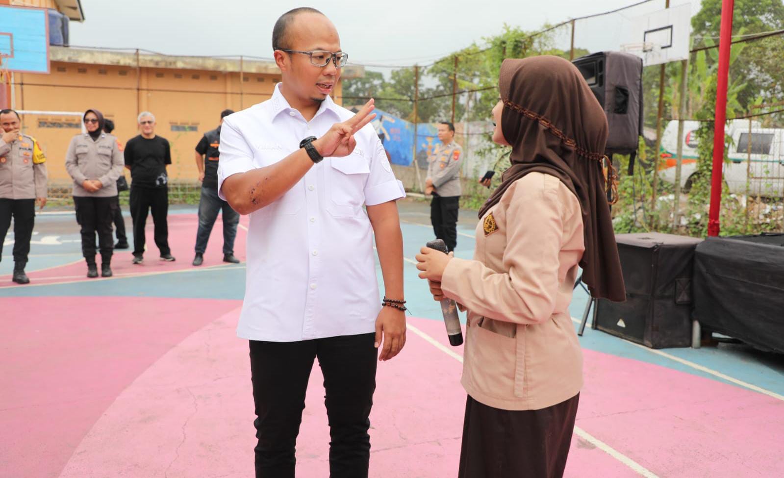 Wali Kota Tasikmalaya Viman Alfarizi Ramadhan menghadiri Aksi Bergizi di SMAN 3 Tasikmalaya