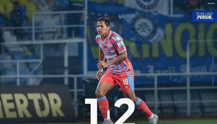 Adam Alis Pahlawan, Persib Curi Kemenangan Dramatis