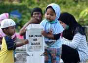 Memelihara Anak Yatim: Jaminan Surga yang Terlupakan