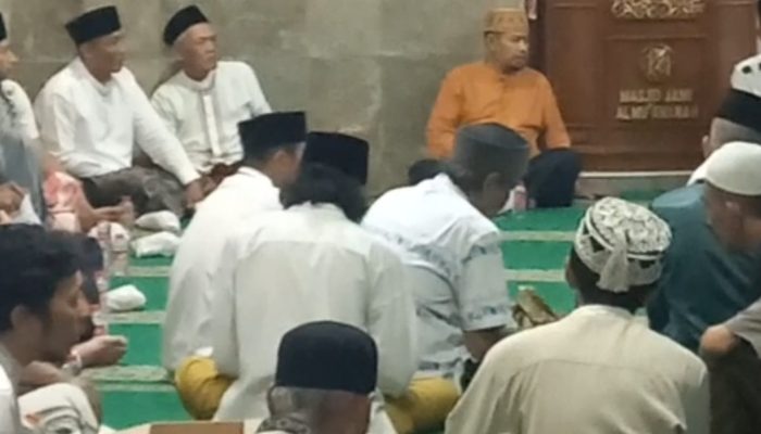 Malam Jumat, DKM Al Mu’awanah Rutin Santuni Yatim dan Duafa!