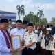 Bupati Karawang Aep Syaepuloh memimpin kegiatan keagamaan dalam rangkaian Hari Santri Nasional 2026.