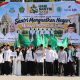 Sekda Kabupaten Garut Nurdin Yana memimpin upacara dan menyerahkan hibah secara simbolis kepada perwakilan pesantren, Kamis (22/10/2026).