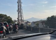 Flyover Kiaracondong Macet Lagi, Pengendara Diminta Antisipasi!