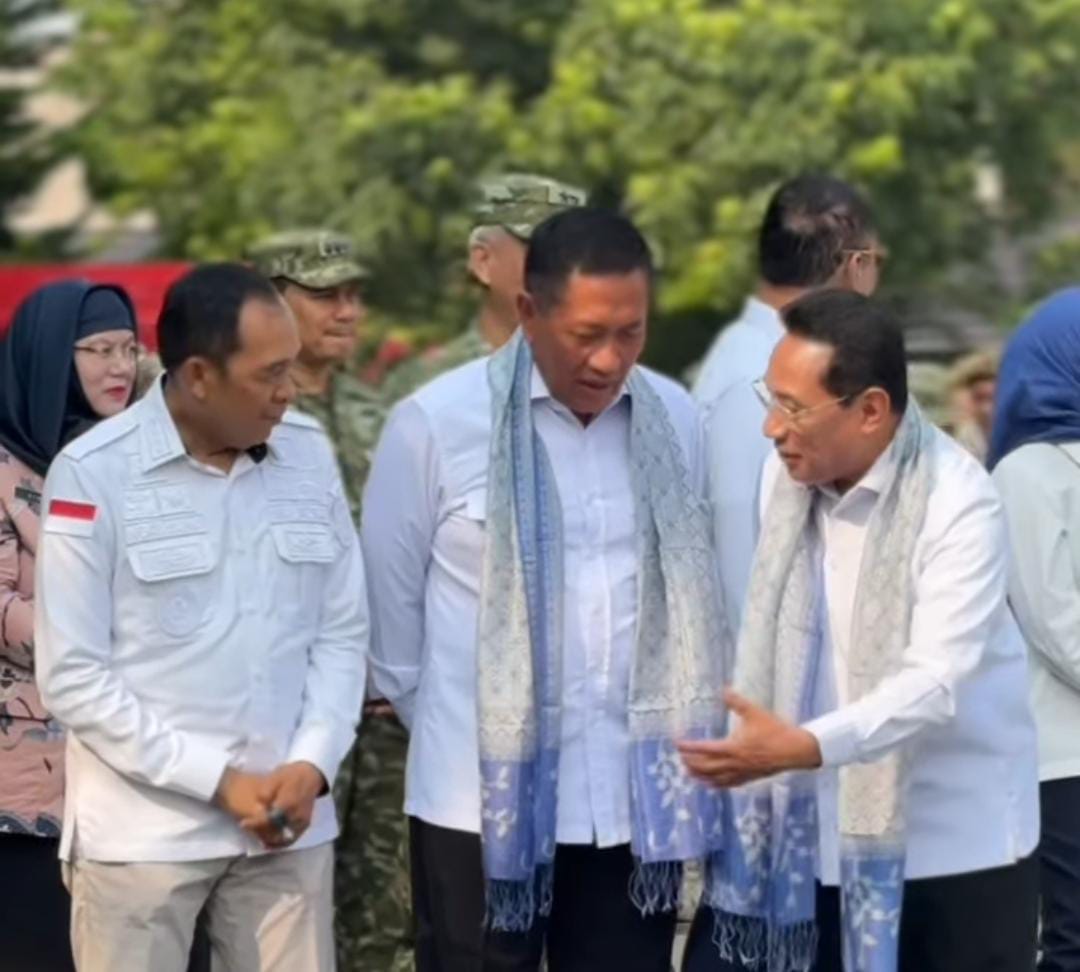 Wali Kota Cimahi Ngatiyana saat menyambut kunjungan Wamenkes dan Wamenhan RI di Rumah Sakit Dustira.