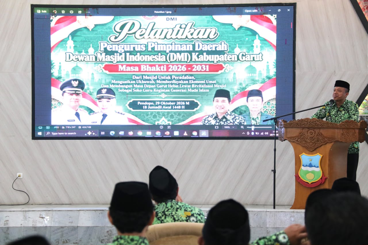 Pengurus PD DMI Kabupaten Garut saat dilantik di Gedung Pendopo.