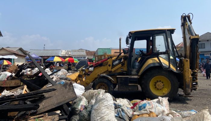 382 Kios Hangus, Garut Siapkan Pasar Darurat Andir