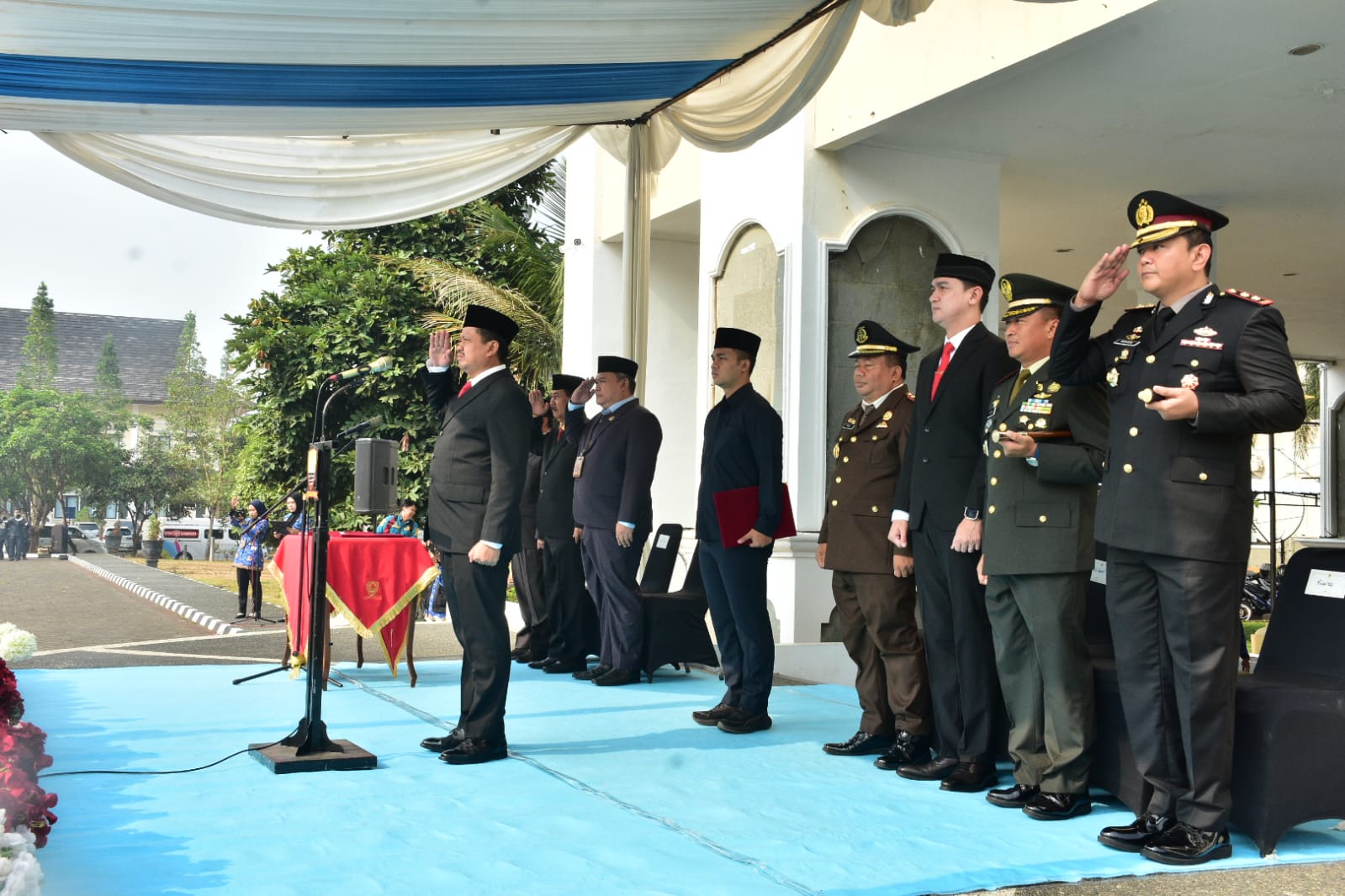 Bupati Sumedang H. Dony Ahmad Munir menjadi pembina upacara Peringatan Hari Kesaktian Pancasila di Lapang PPS Sumedang.