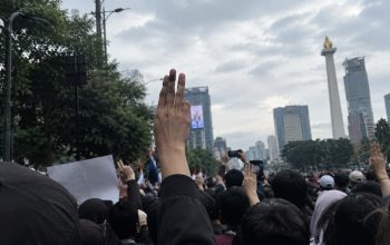 Tiga Jari Viral di Hari Sumpah Pemuda, Ada Pesan Besar di Baliknya
