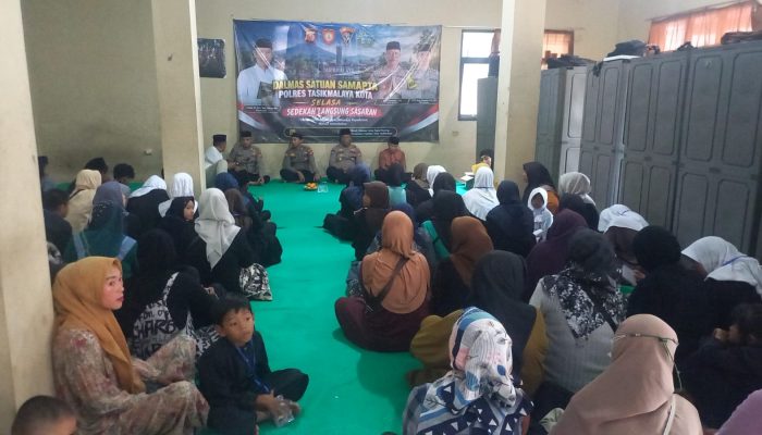 Dalmas Polres Tasikmalaya Santuni 50 Anak Yatim Lewat SELASA