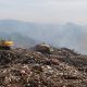 Tumpukan sampah setinggi 17 meter di Zona 5 TPA Sarimukti Bandung Barat yang diprediksi penuh November 2026.