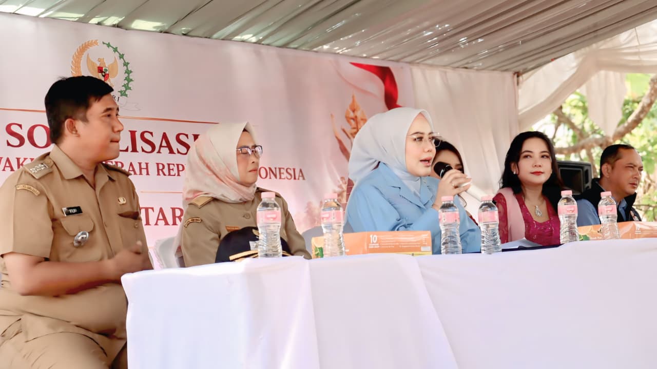Anggota Komite I DPD RI, Aanya Rina Casmayanti, menghadiri sosialisasi DPD RI yang dirangkaikan dengan Pagelaran Seni Budaya Tarawangsa di Desa Cibunar