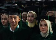 Wisuda UNSAP, Dony: Gelar Bukan Puncak, Tapi Awal
